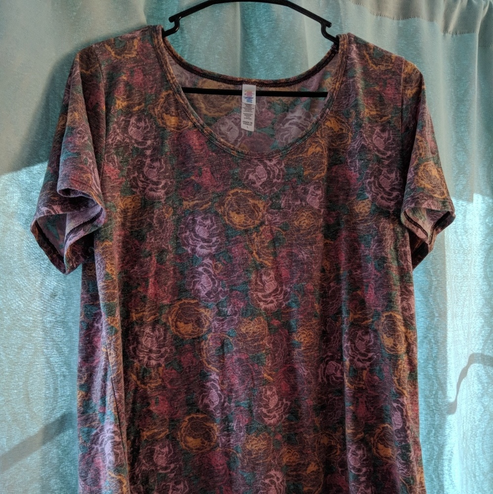 Large classic t lularoe